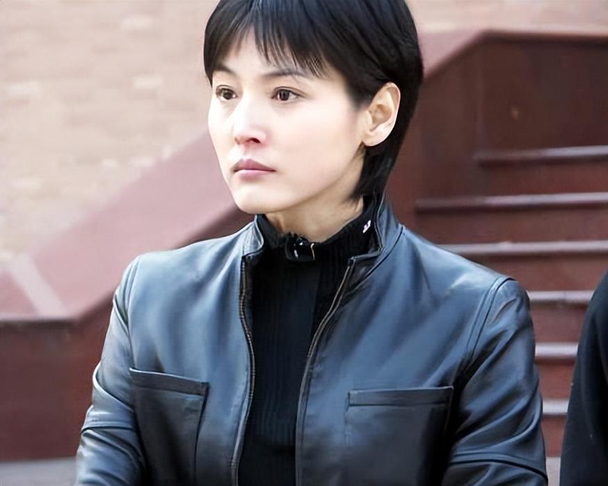 事业与家庭的完美平衡,女儿继承美貌成新焦点 张延,一位因《男人婆》