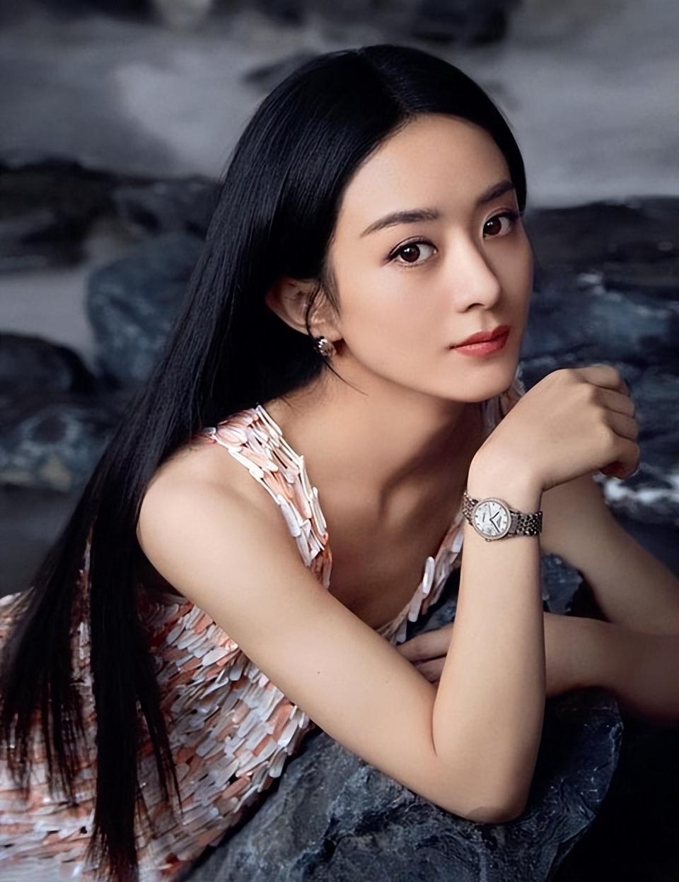 赵丽颖演艺之路:从配角到一线,央视与张艺谋背书,宁静预言成真?