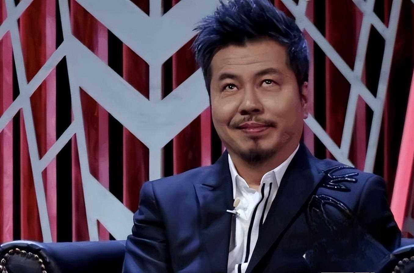 黄国伦:音乐之路 黄国伦,台湾籍音乐人,他的一生像一首动人的乐曲