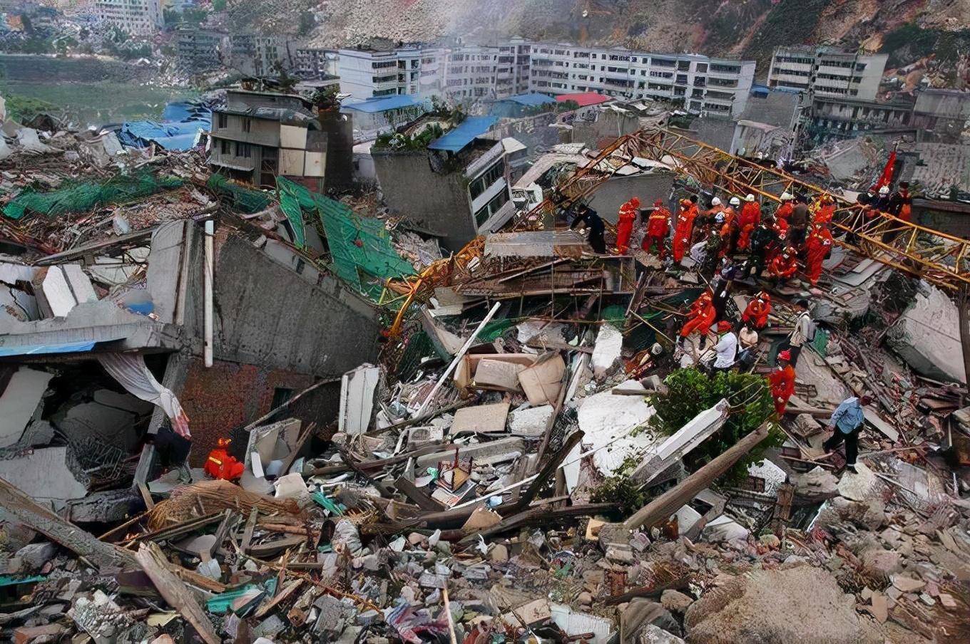 汶川地震13年图片