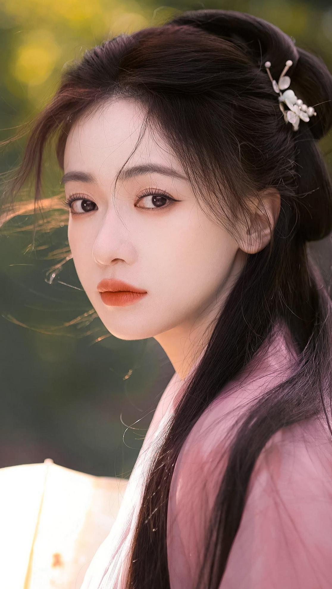 吴谨言古装逆袭:造型师如何化腐朽为神奇?