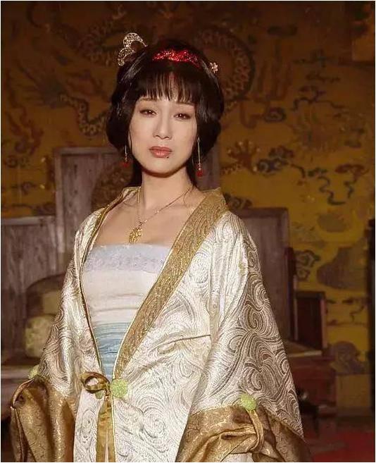 李建群陈家林未婚共筑爱巢27年,离世后挚友守护遗照相随而去 李建群与