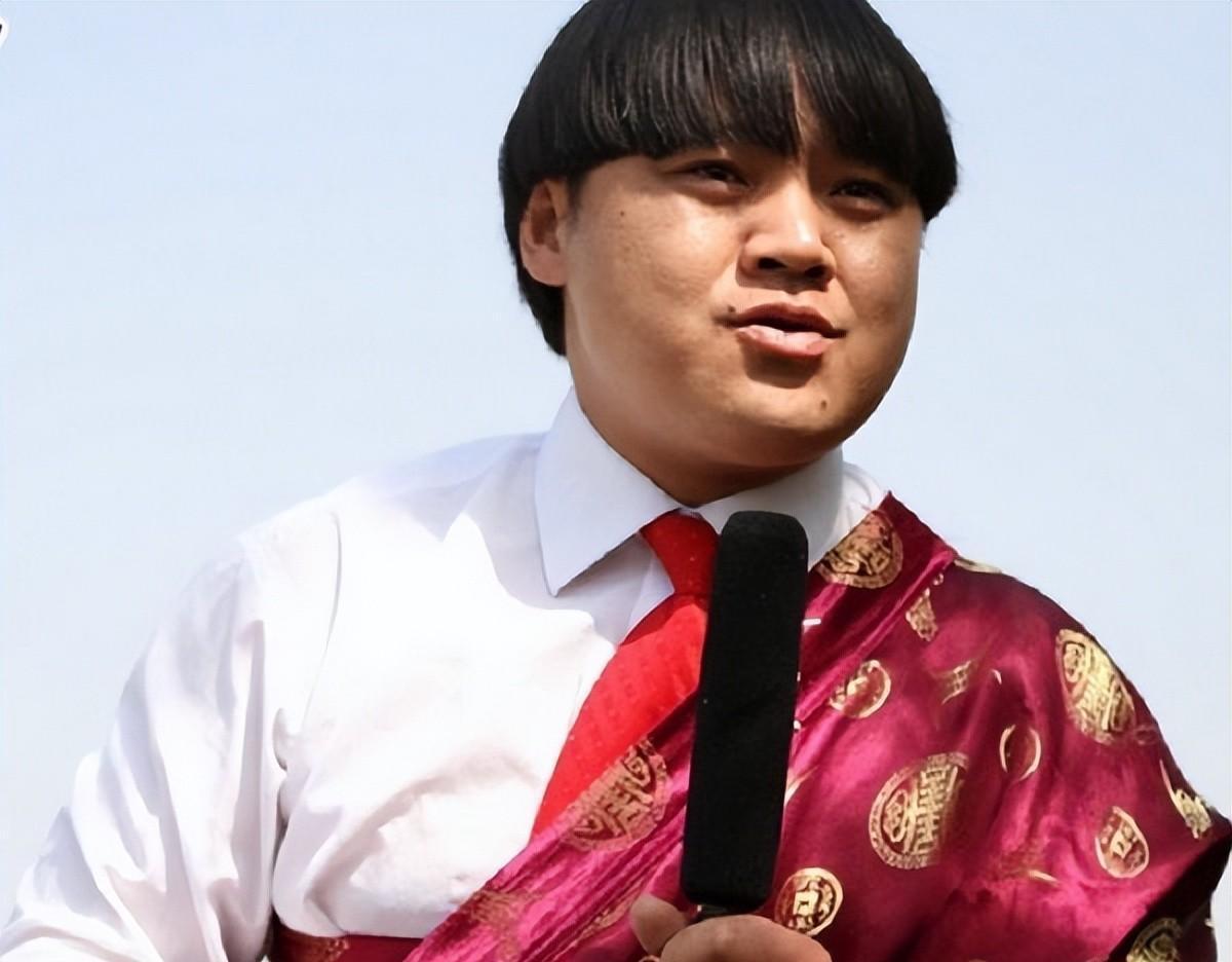 洛桑早逝背后的娱乐市场启示:天赋与选择,冲动与后果 洛桑,一个因口技