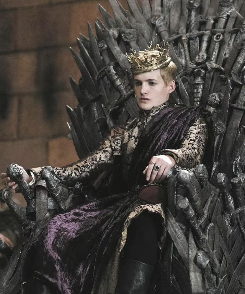 权力的游戏:红姨为什么不直接杀死乔佛里 红姨在《权力的游戏》中使用