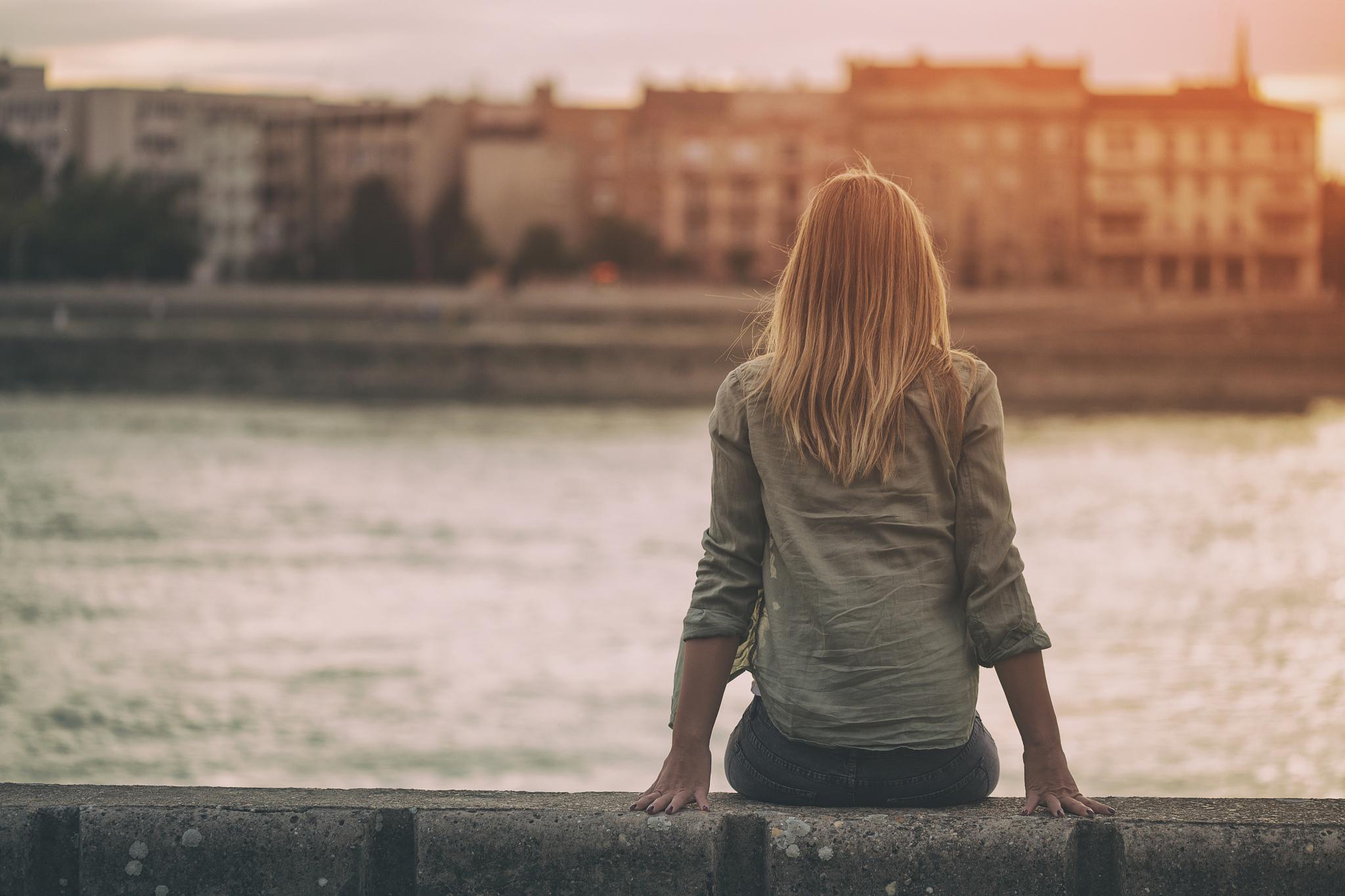 情绪稳定:通往幸福生活的金钥匙 情绪稳定不仅是心理健康的基石,更是