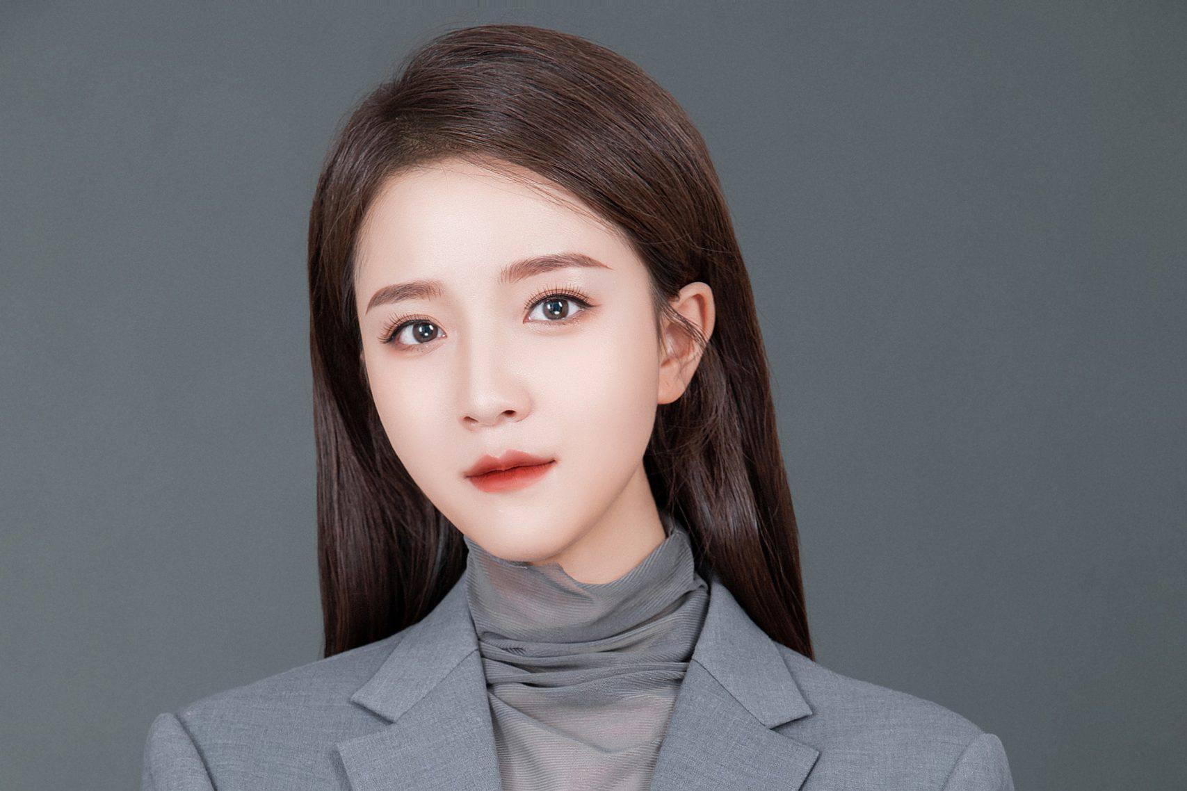 金融分析师刘锦灵:从微商到风险管理的跨界之路 刘锦灵,一个1999年