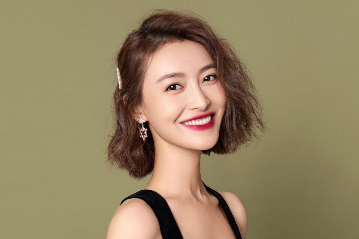 2011届快女:最癫选秀背后 2011届快女被称为最癫选秀,刘忻,洪辰和