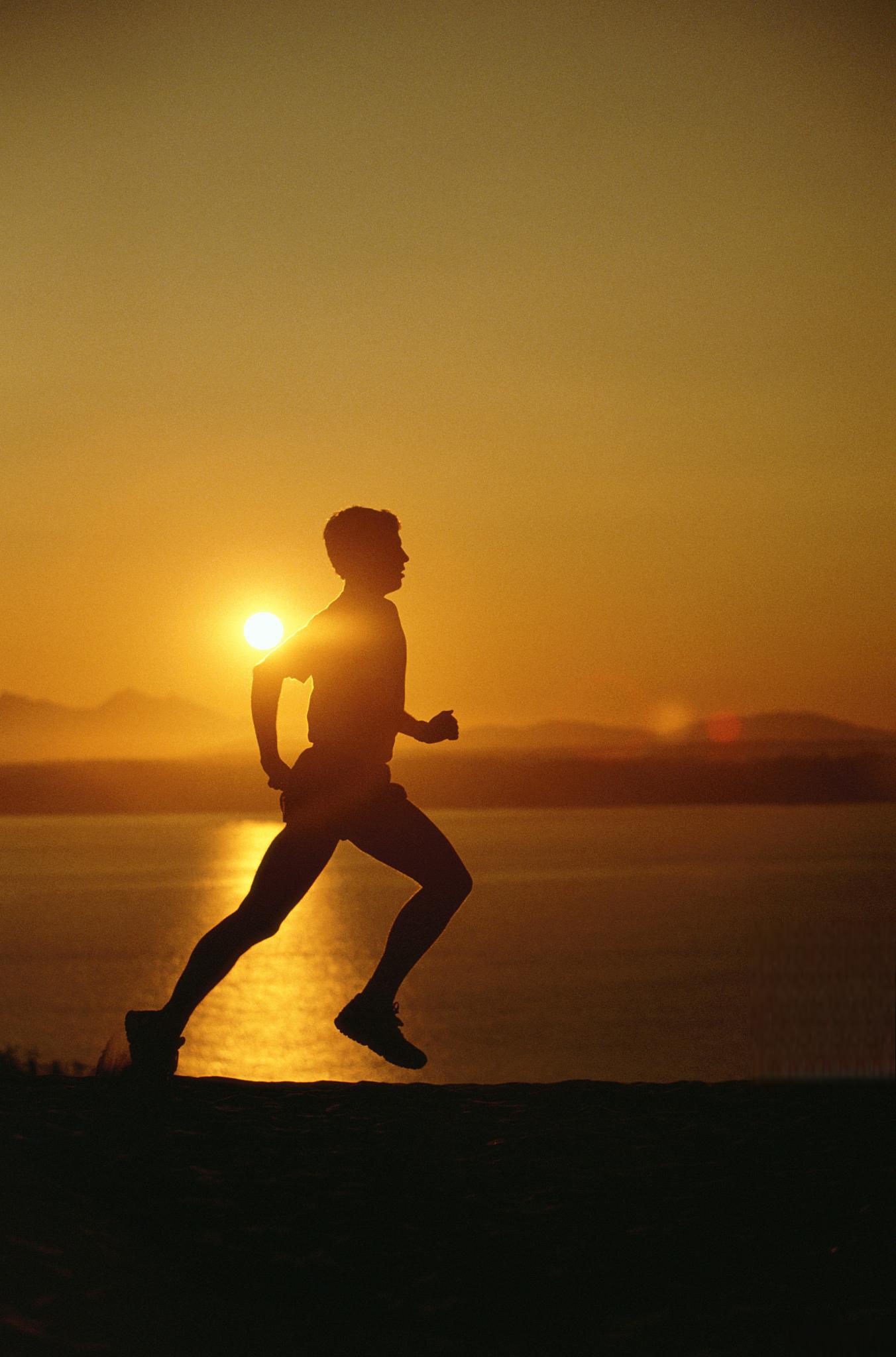 对于老年人来说,平衡和柔韧性训练是非运动锻炼唯美图片运动图片蚊览