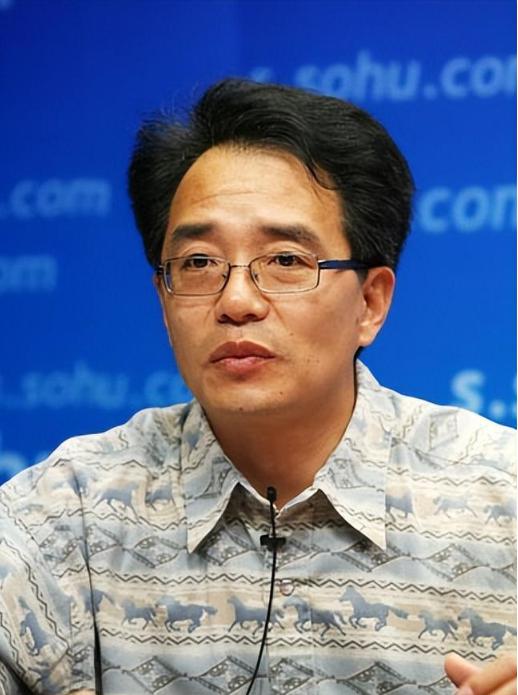 异地分居炼就的娱乐圈模范夫妻 央视体育频道知名主持人蔡猛与多才多