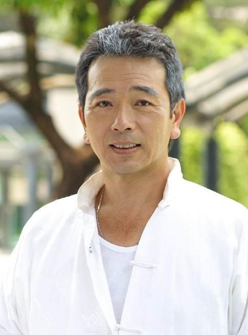 张晨光是一位在台湾的电影和电视剧界有着非常高人气的演员,他以其