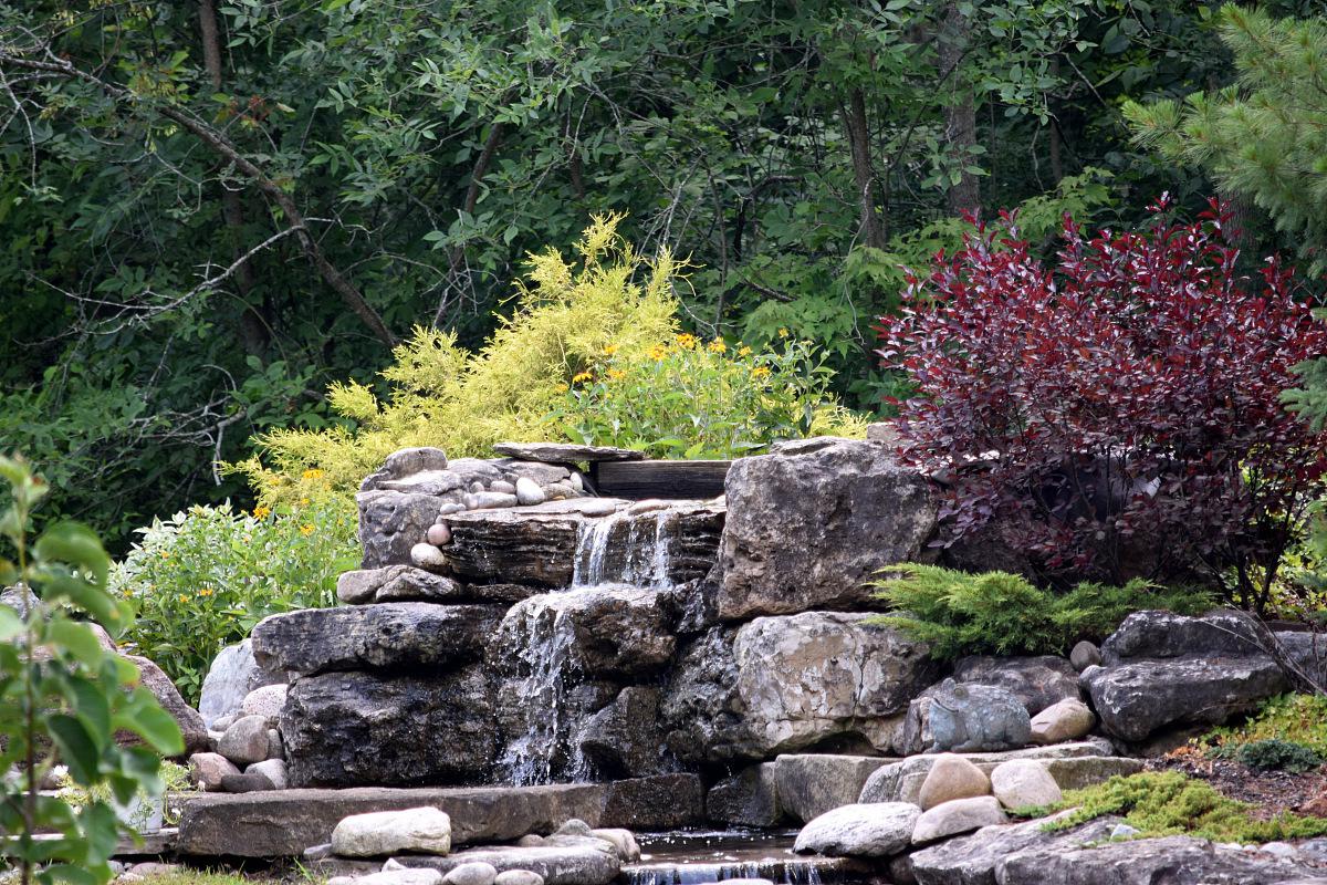 探秘石笋公园 你是否想探秘一座藏有世界最大石笋群的自然公园?