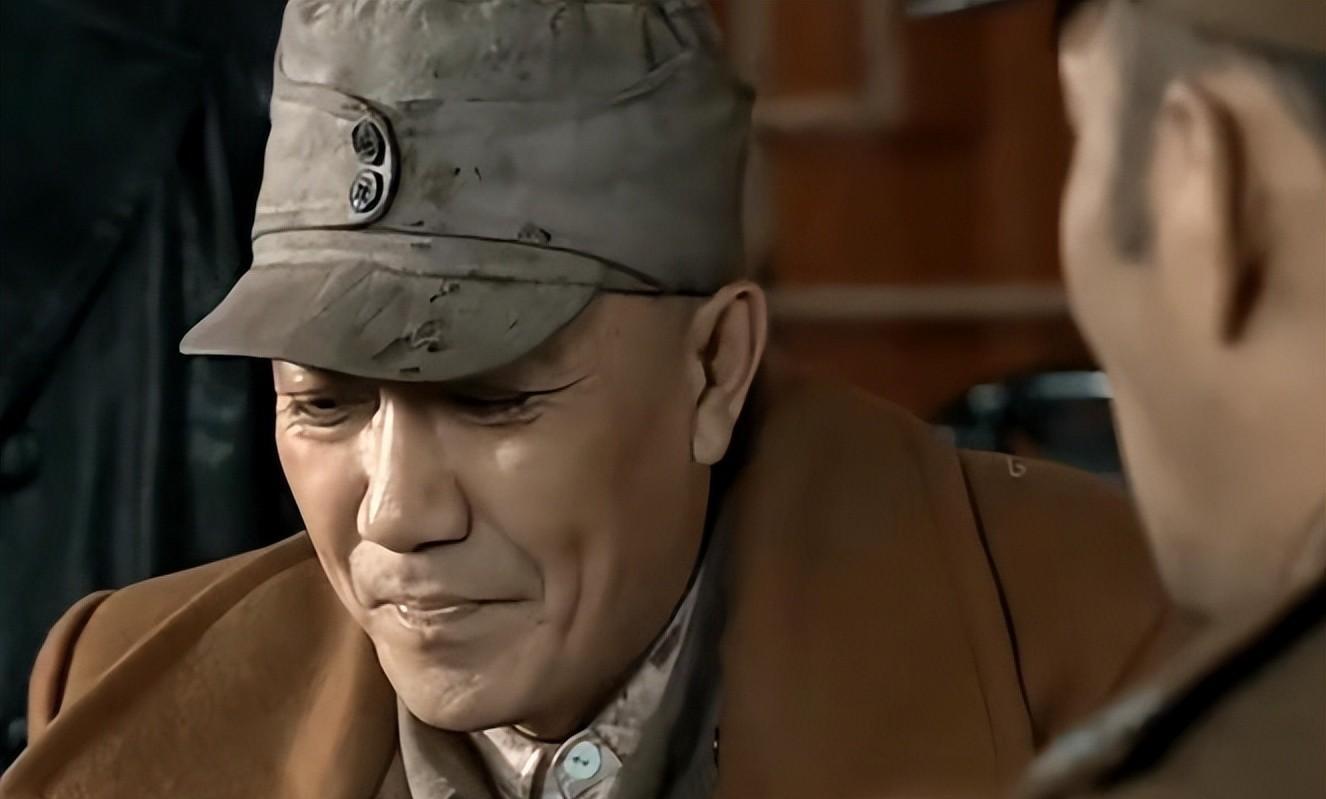 战场 亮剑之雷霆战将》备受吐槽,被网友评价为"发胶战将"和"亮发战将"