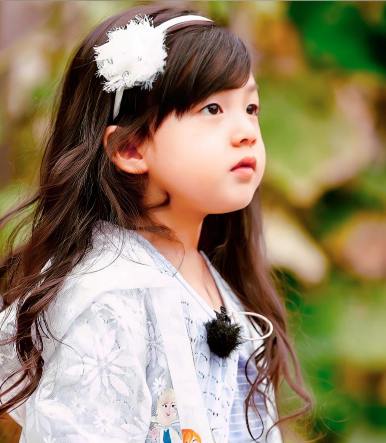 刘畊宏力赞小泡芙蜕变之美:从萌娃到美少女,商业视角解读童星成长 小