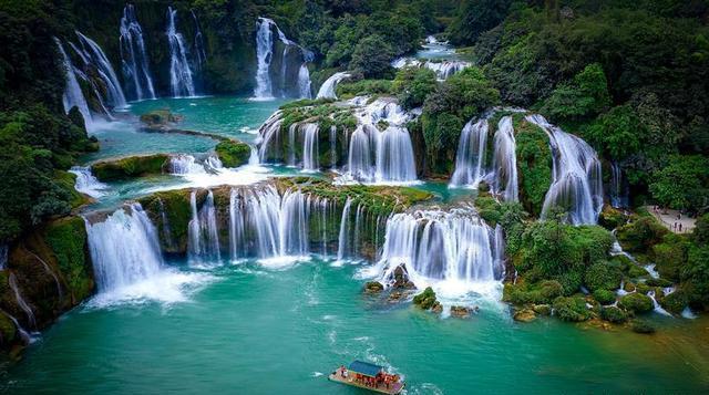 广西德天大瀑布:震撼心灵的自然奇观 德天瀑布集风景秀丽,文化深厚