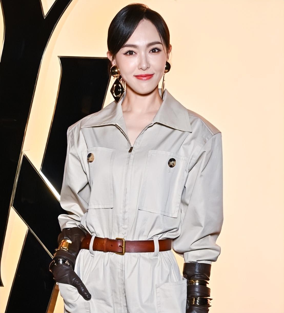 巴黎时装周:杨幂唐嫣亮相,颜值背后的商业逻辑与市场趋势 巴黎时装周