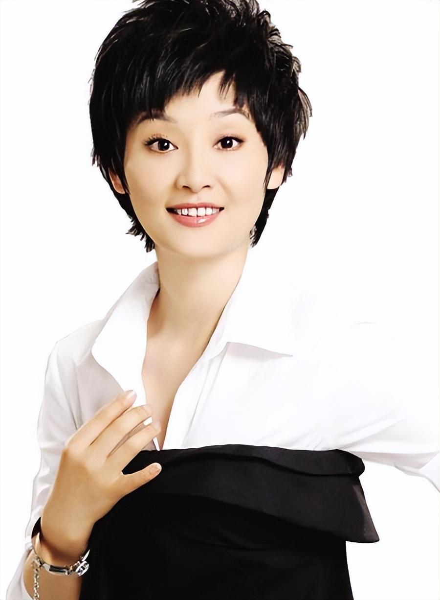 徐帆:以这样的方式"败光"观众缘 徐帆是国家一级演员,但在新剧《烟火