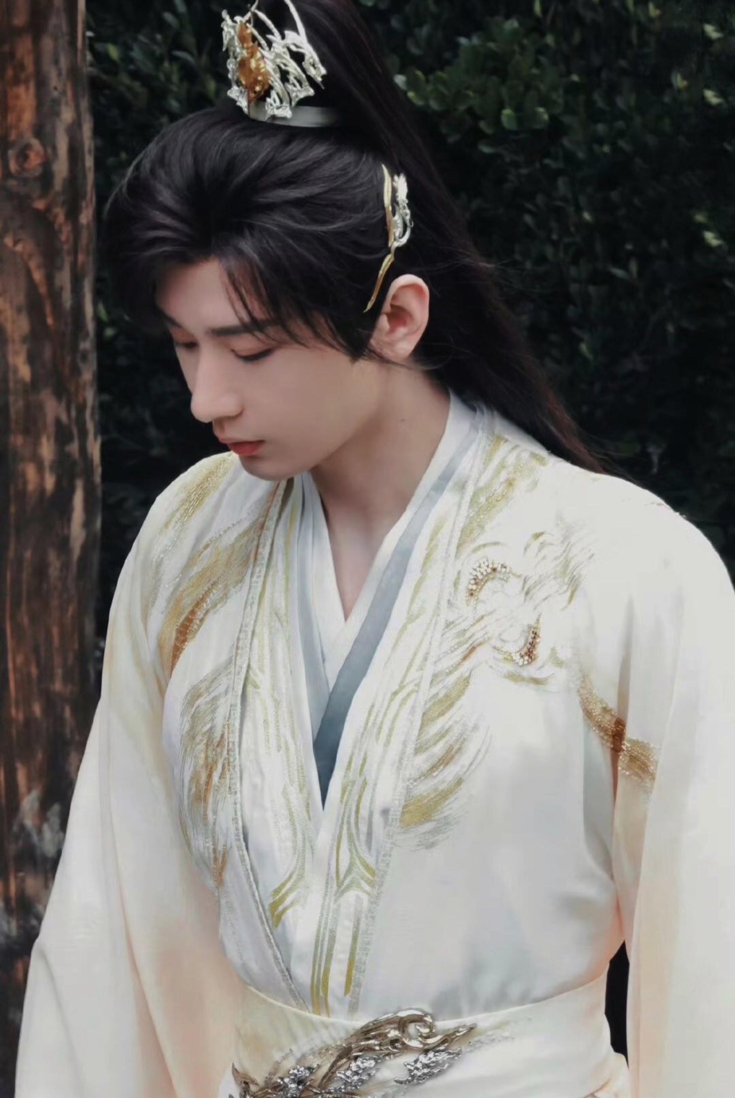 成毅《狐妖小红娘》戏服赏析:商业与艺术的完美结合 成毅在《狐妖小