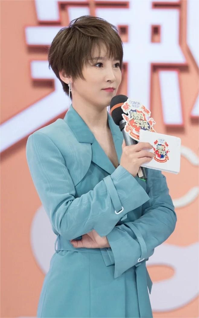 谢楠:我这辈子正确的决定 谢楠,是一位出色的女演员,主持人,歌手,主持