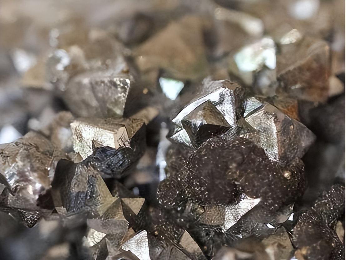 贵金属铑多少钱(贵金属铼每一克多少钱?) 第1张