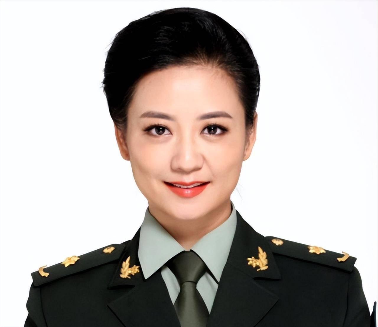 苏丽:军人,演员梦想同时实现 苏丽是一个对表演充满热忱的姑娘,她实现