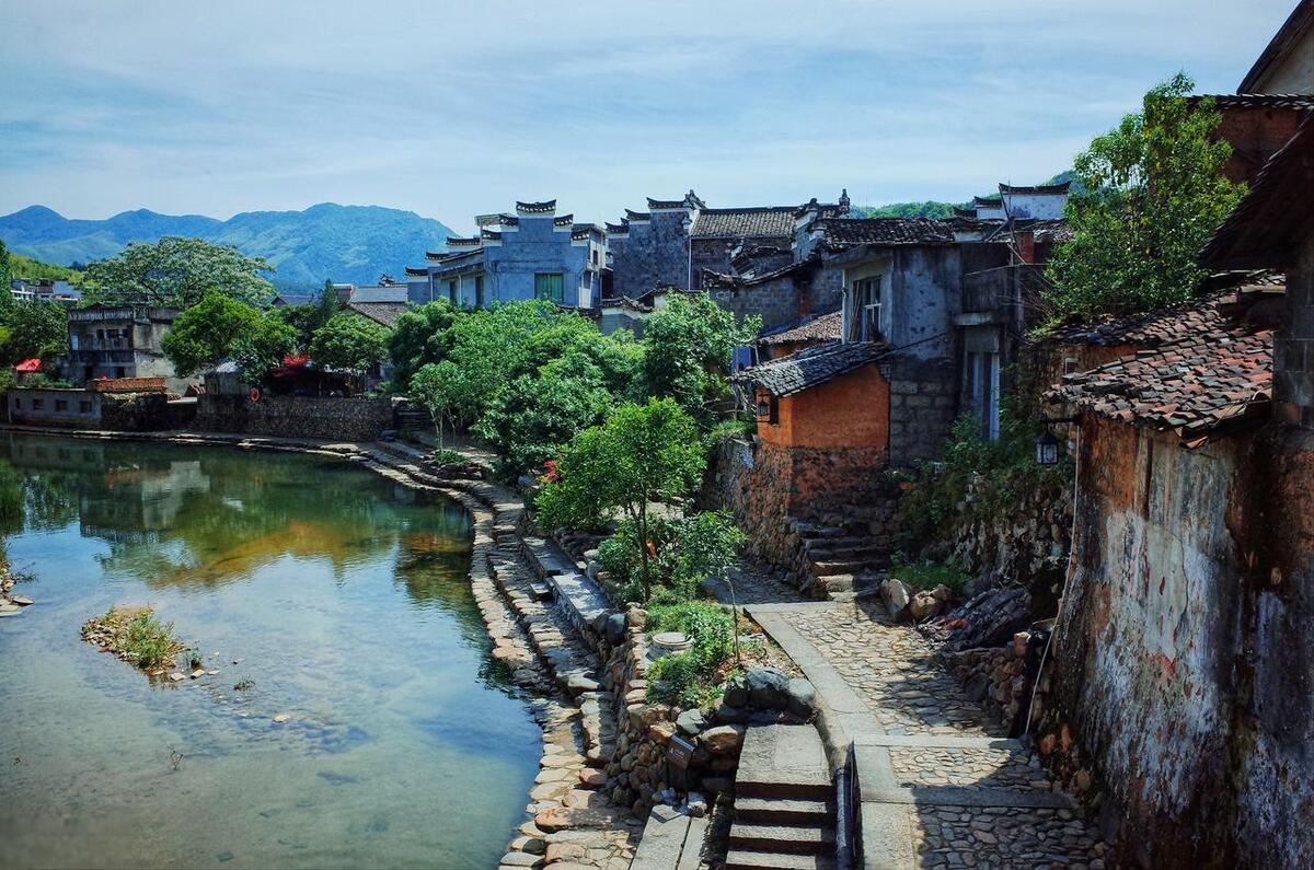揭秘浙江隐藏宝藏:廿八都古镇 在浙江的翠绿心脏,藏着一座未被众人