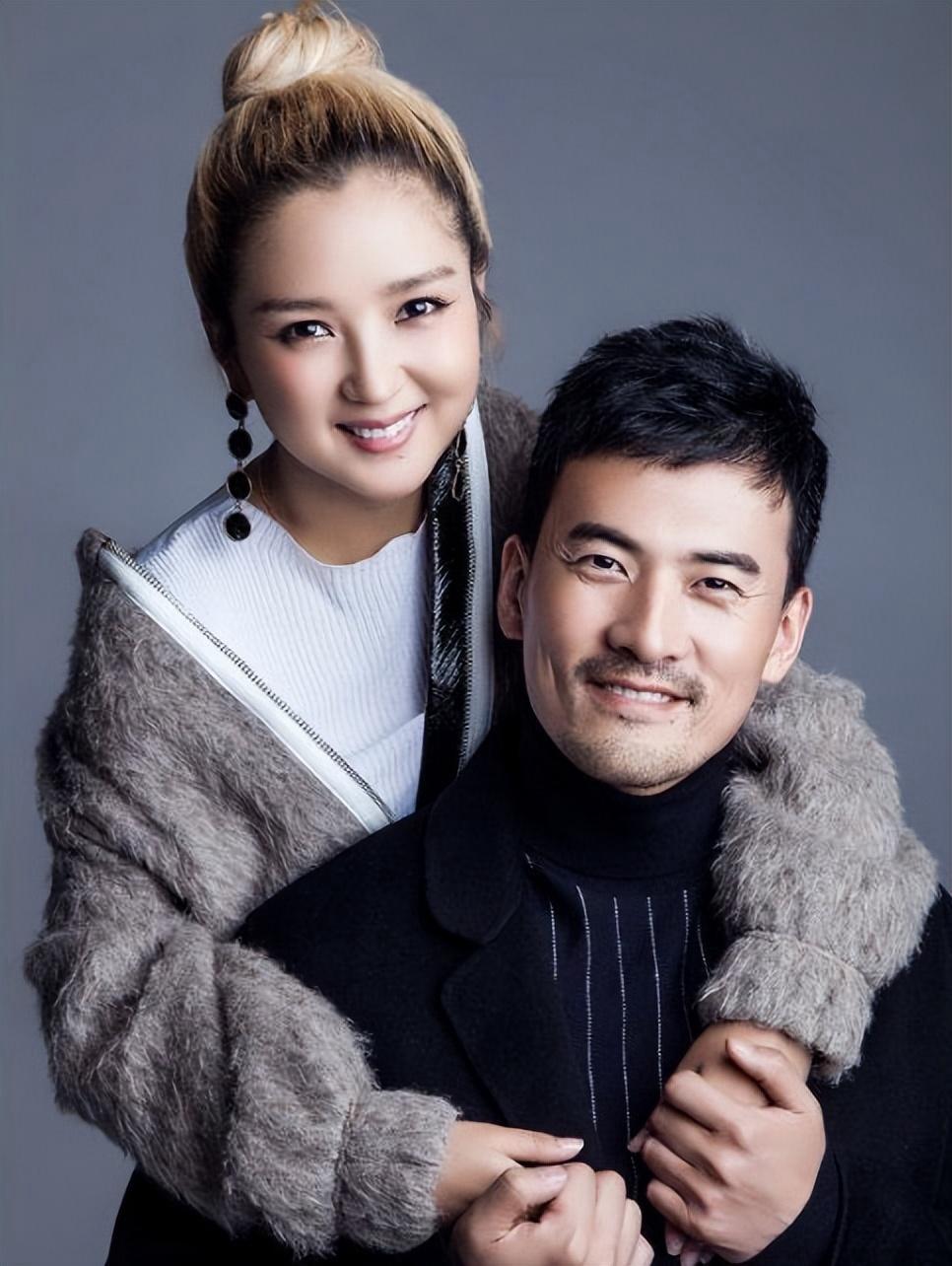 释小龙与何洁:分手后各自的人生轨迹,一个成为富豪,一个仍在娱乐圈