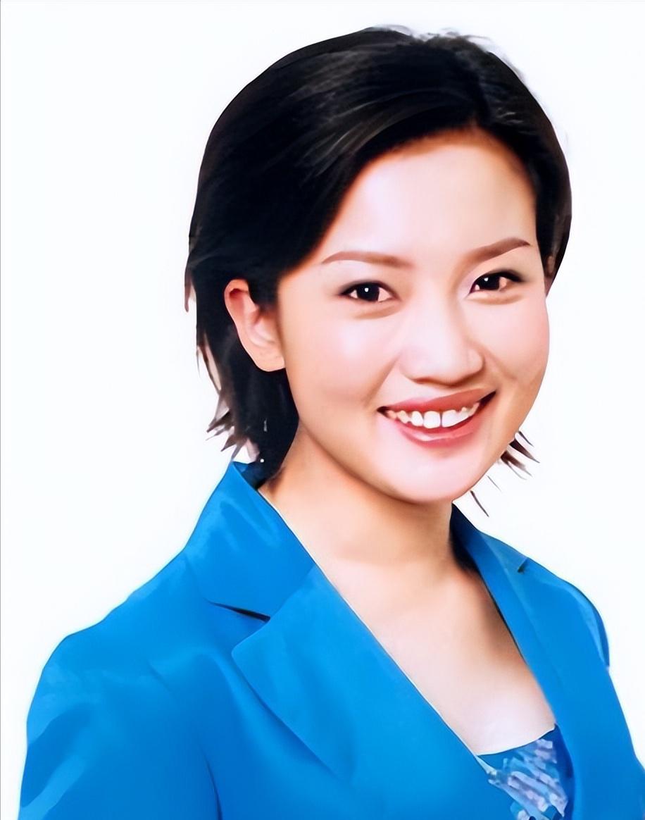 梦桐:婚姻稳定19年,商业与家庭双赢的人生策略 梦桐,原名刘静,1976年