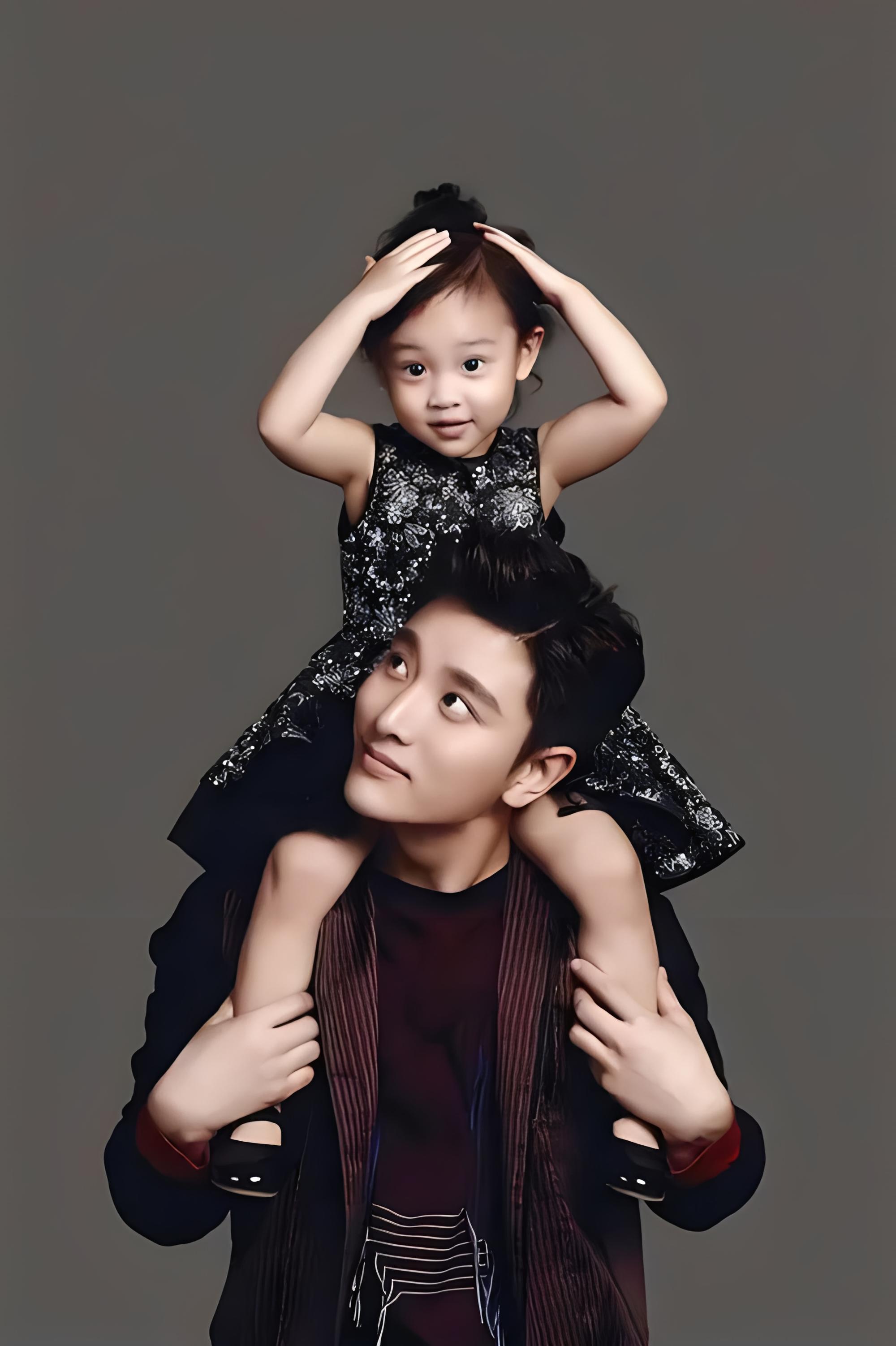 贾乃亮力挺女儿甜馨,父爱温暖人心,家庭永远是最温暖的港湾 贾乃亮