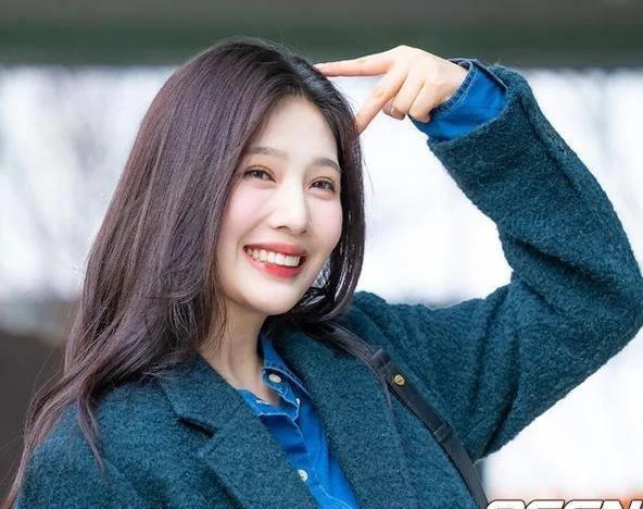 redvelvet的joy:视觉变化引发争议 redvelvet成员joy的最新"视觉变化"