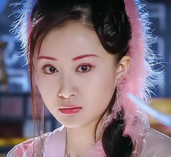 舒畅,曾经的古装剧女神,以一组簪花写真重回公众视野.