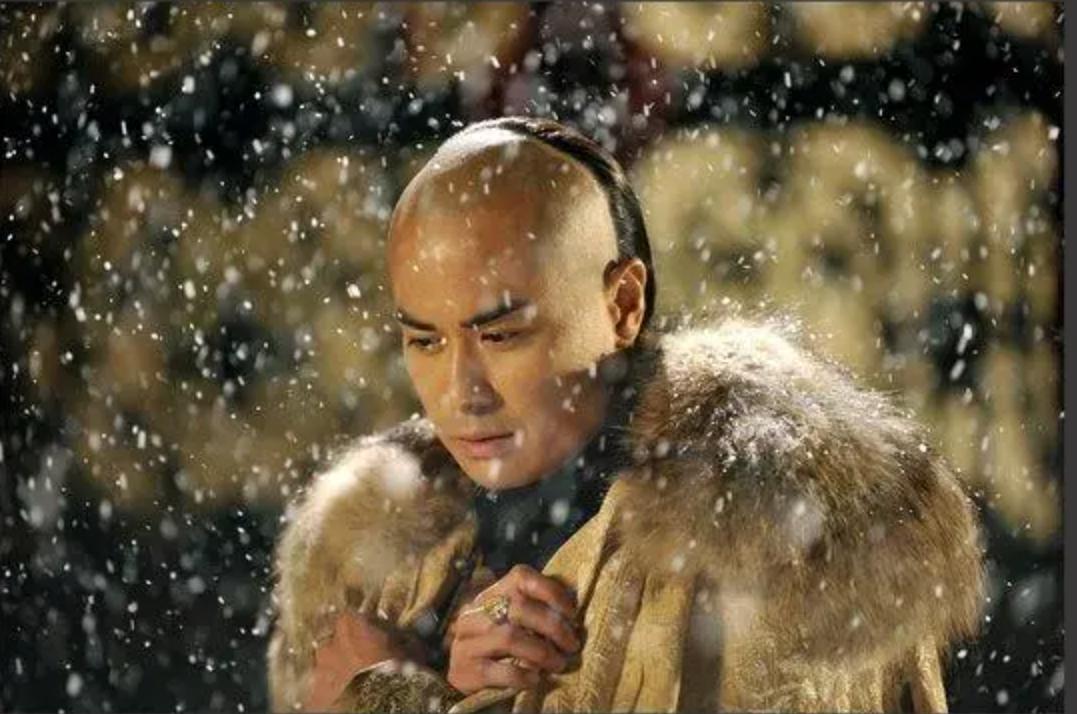 步步惊心》郑嘉颖饰演八爷,演技精湛引人注目 电视剧《步步惊心》中