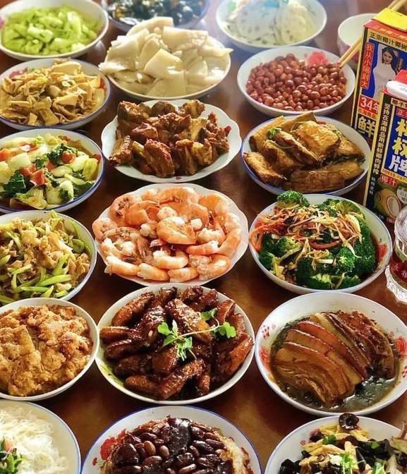 大年初二,亲情的纽带在细微处显现,哥哥的真诚打破了我的防备 大年