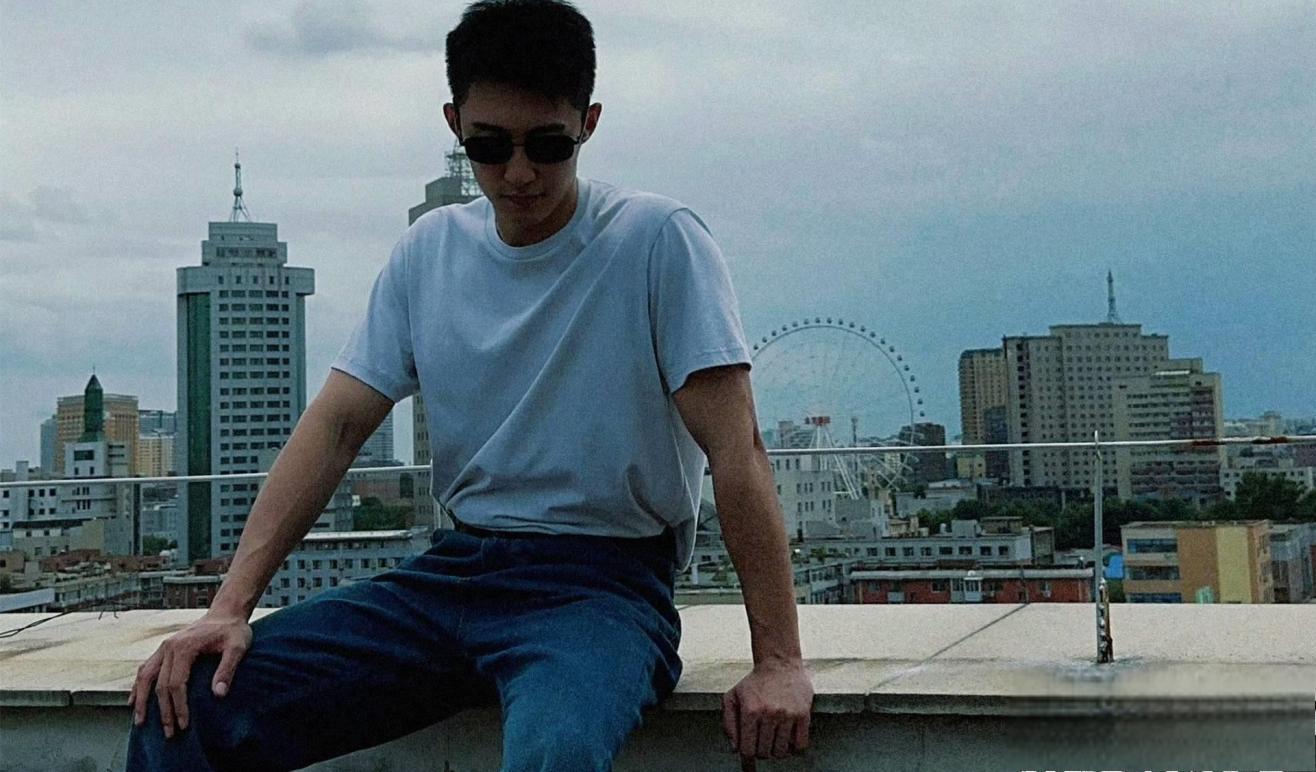 黄景瑜:四部新剧备受期待 黄景瑜手握四部即将上映的新剧,备受期待.