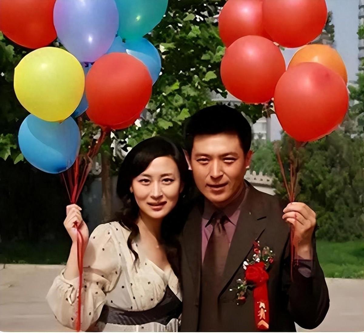 孙涛与妻子相伴多年,恩爱如初 孙涛与妻子的故事告诉我们,真正的爱情