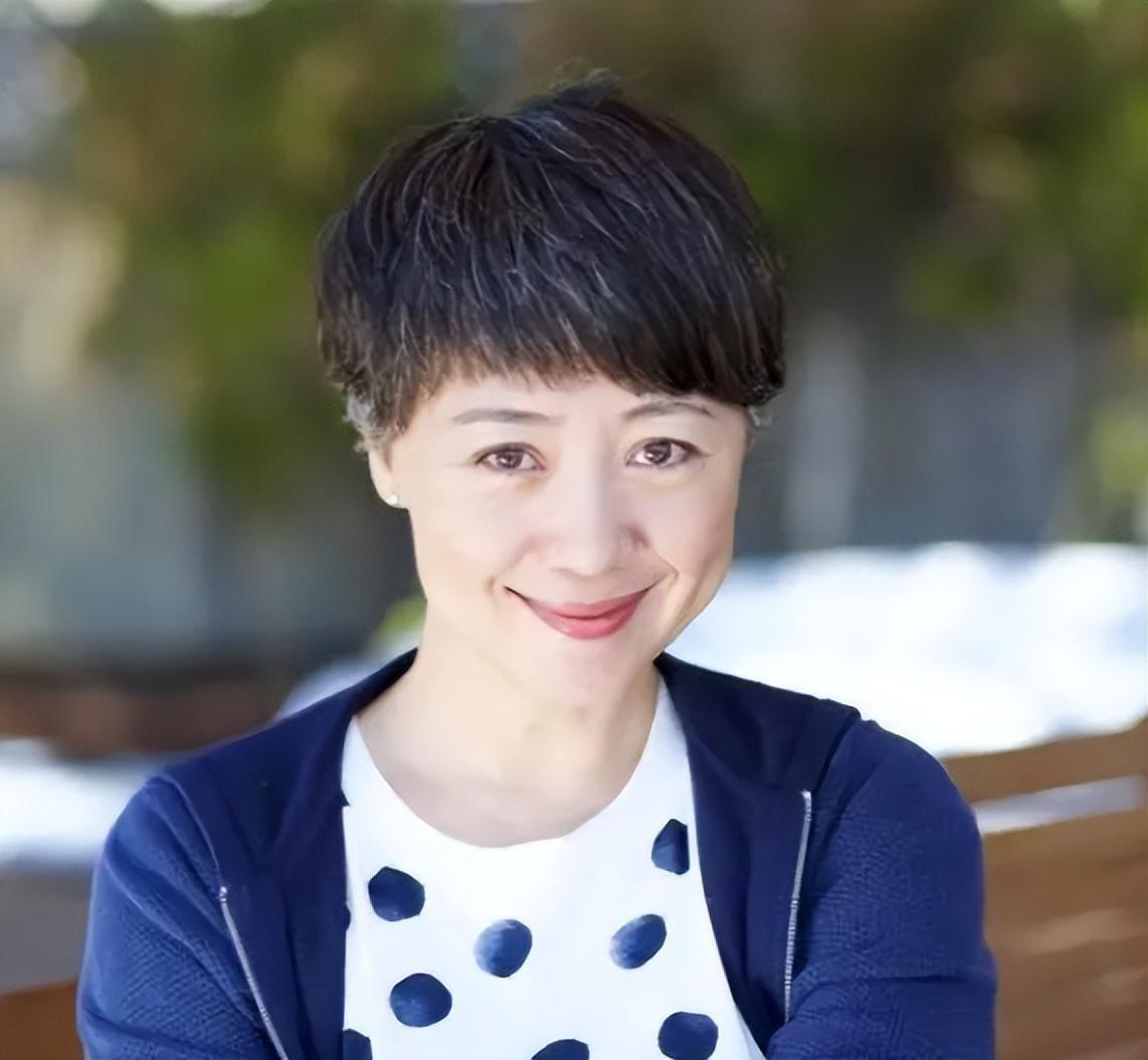 任程伟与黄蕾:逆境中的真情,事业家庭双丰收 任程伟与妻子黄蕾是在上