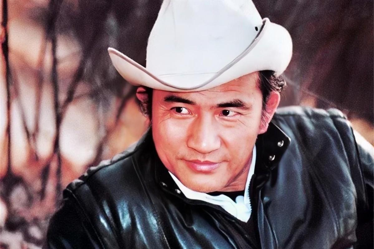 杨在葆:从硬汉到温情丈夫,传奇人生背后的深度解析 杨在葆,一位在中国