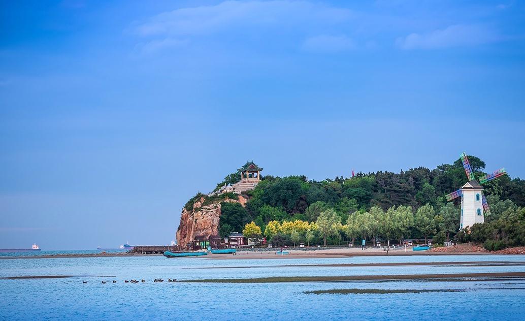 秦皇岛自驾游:探寻海滩风情和自然之美 秦皇岛,北方的