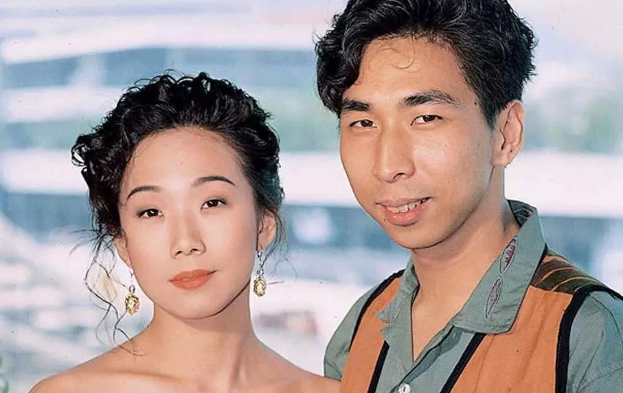 林忆莲,李宗盛各自境遇 林忆莲,被人们尊称为"潇洒女神",同时也被誉为