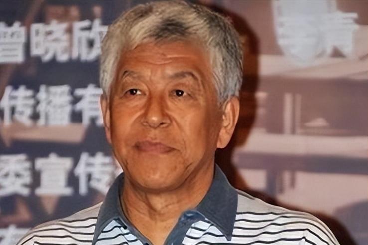 张洪杰:演艺巨星背后的家庭坚守与情感纠葛 国家一级演员张洪杰,凭借