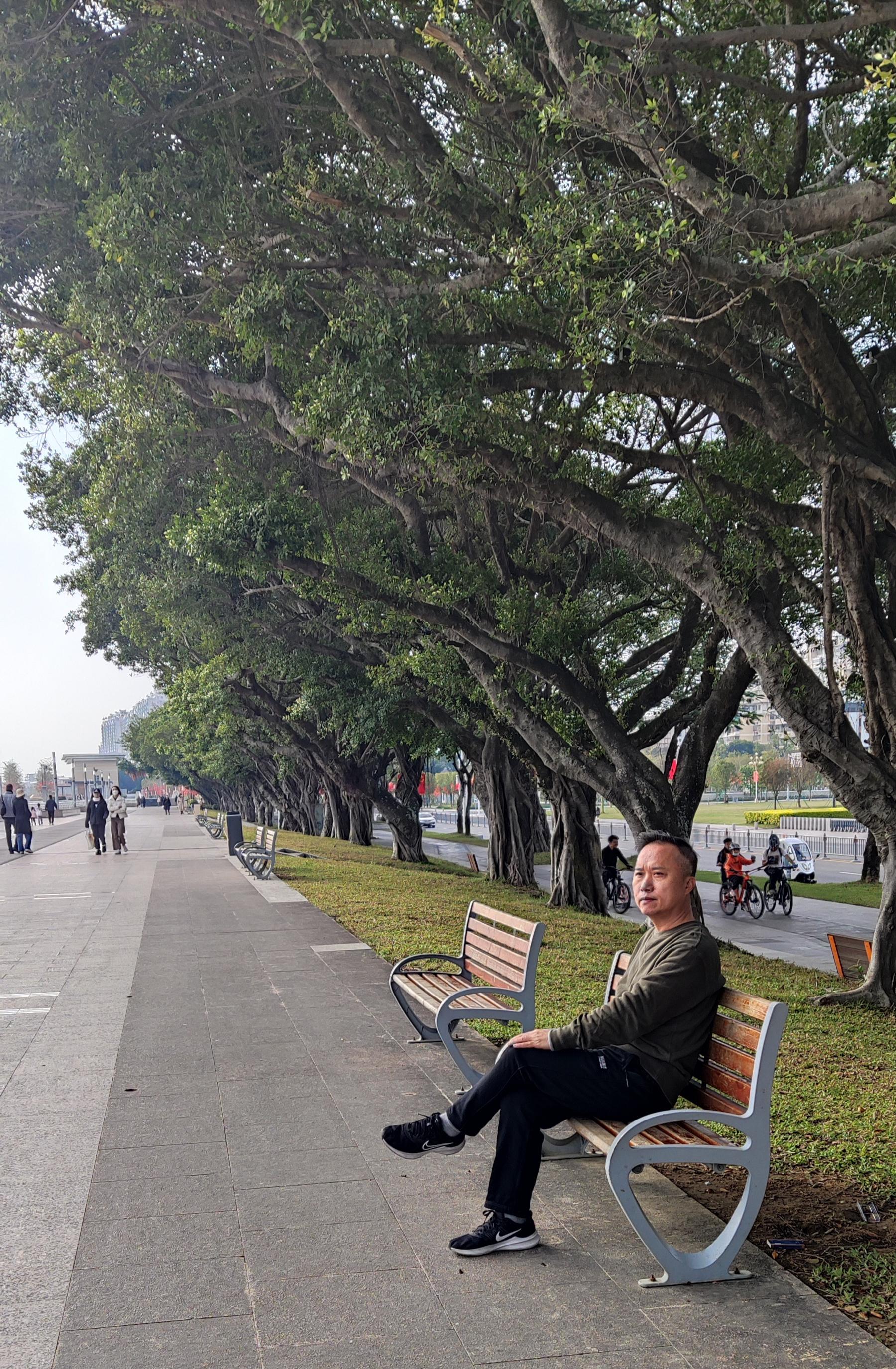 汕头海滨公园:感受无与伦比的海滨风情 汕头海滨公园是汕头市区的一颗