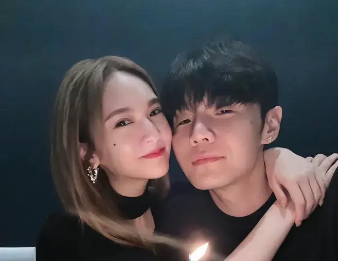 从商业角度来说,李荣浩与陆瑶的分手及与杨丞琳的恋情,无疑是一场精心