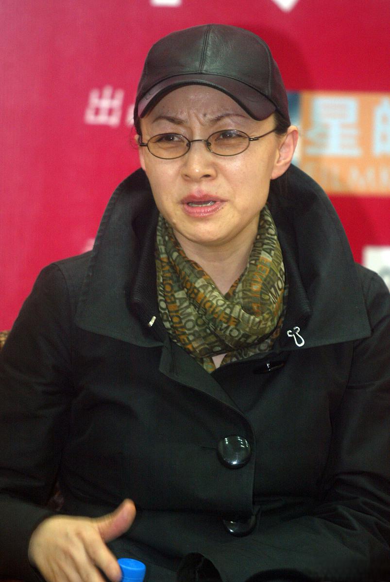 宋丹丹:璀璨之星 宋丹丹以其独树一帜的魅力,熠熠生辉,成为一颗永不