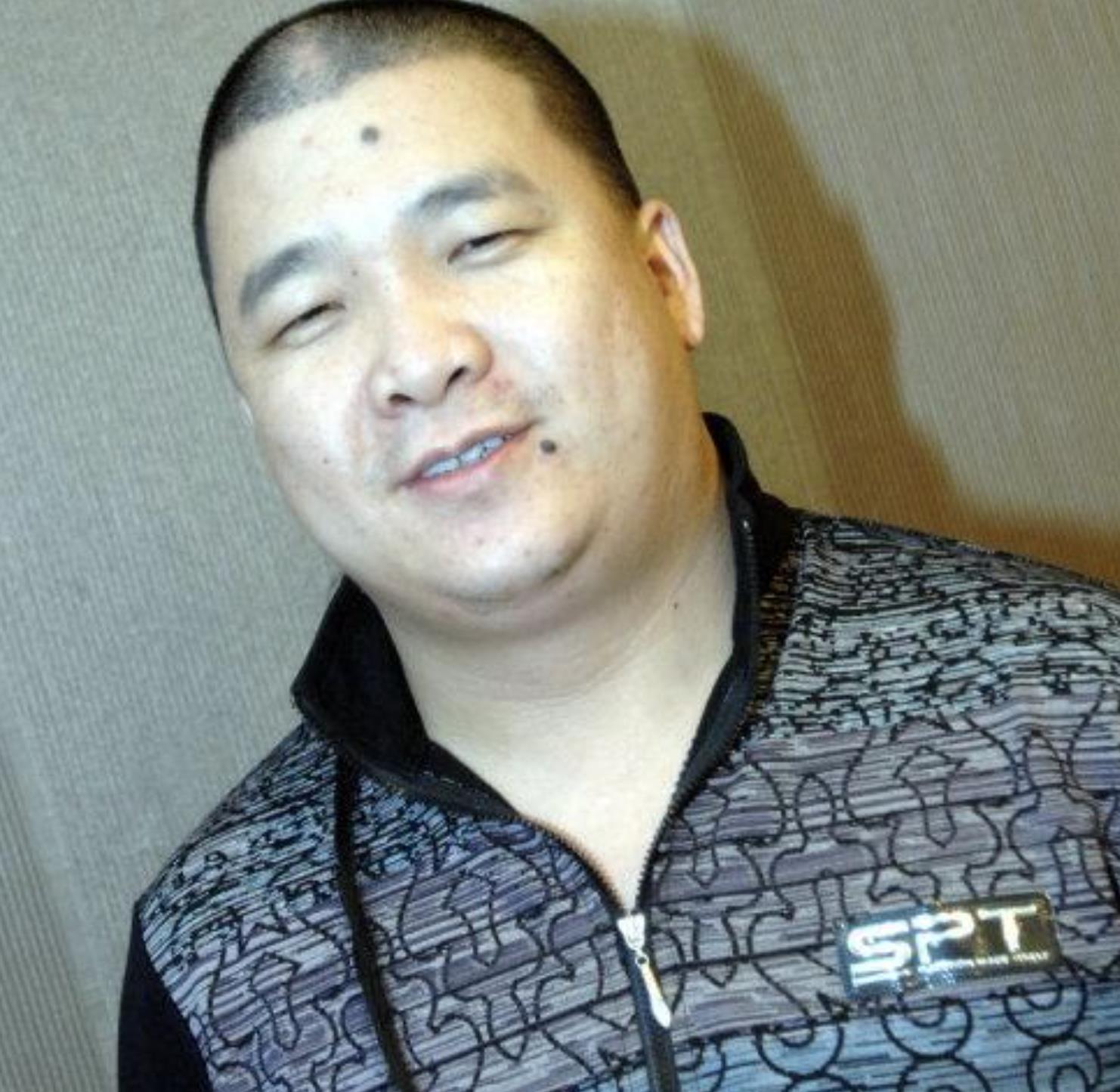 孙小宝:拒绝拜师赵本山,却认网红当干爹 孙小宝是备受的二人转表演