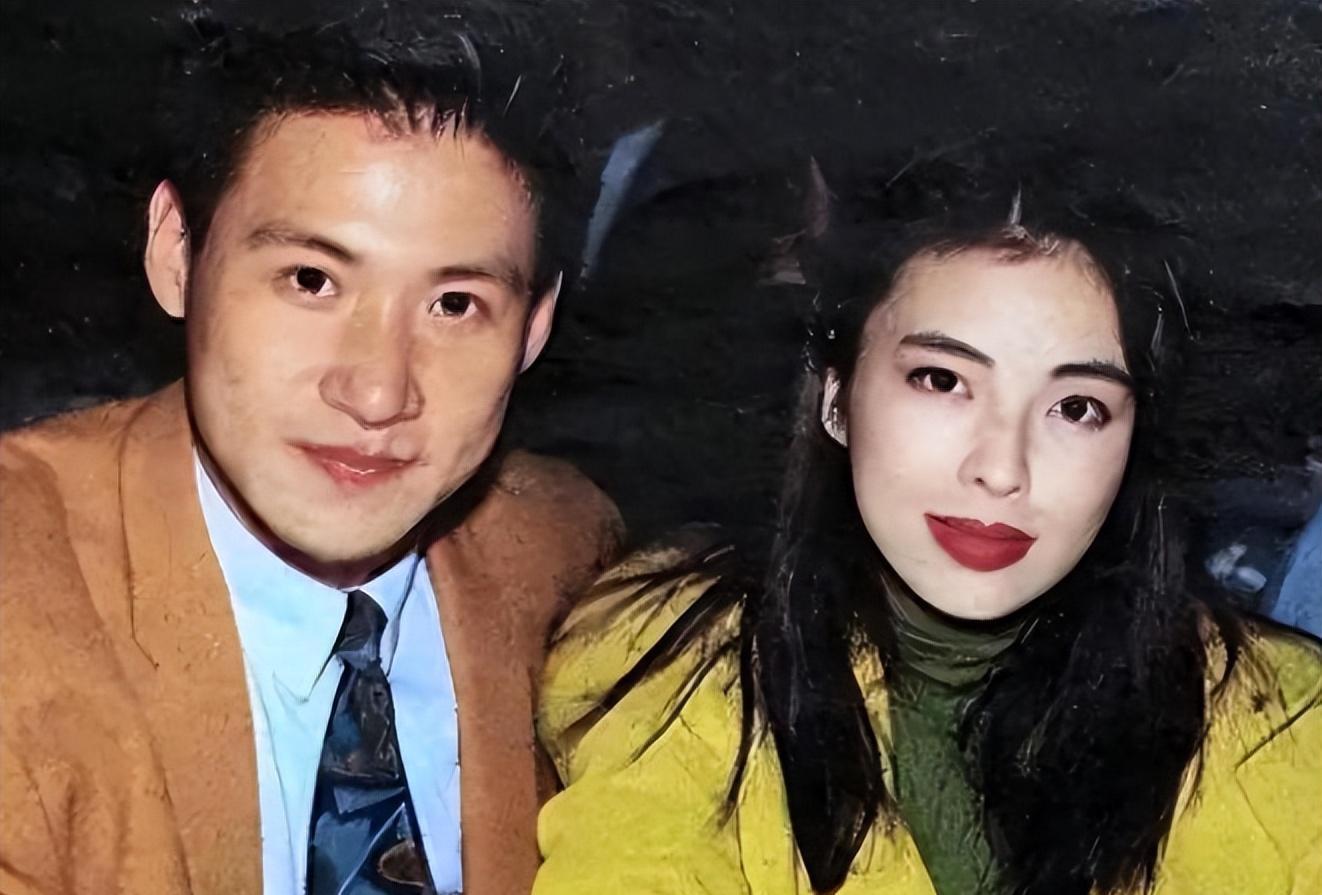 张学友夫妇:爱情与财富的交织 近期,张学友因健康原因取消了原定于3月