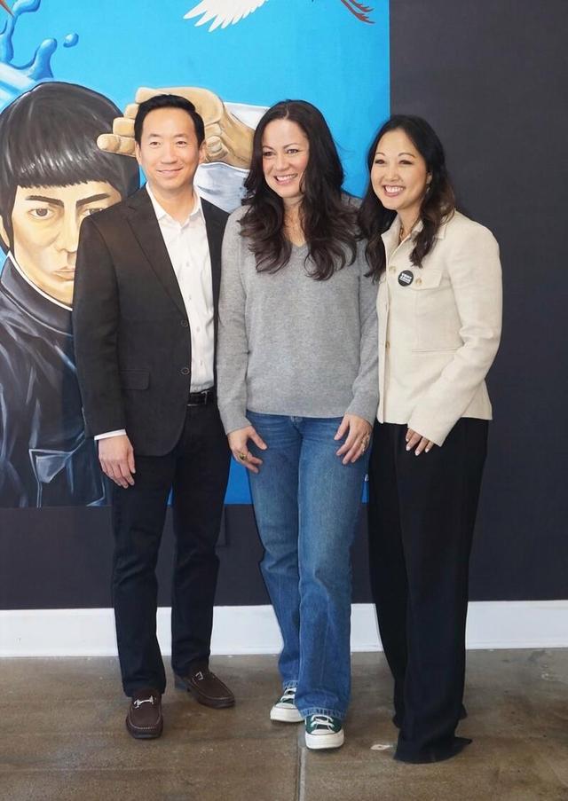 李小龙女儿李香凝:超越体型的家族荣耀传承者 前段时间,李小龙的女儿