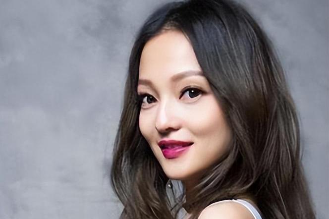 张韶涵:音乐之路的荆棘与辉煌 张韶涵,从五音不全到华语乐坛代表,她的