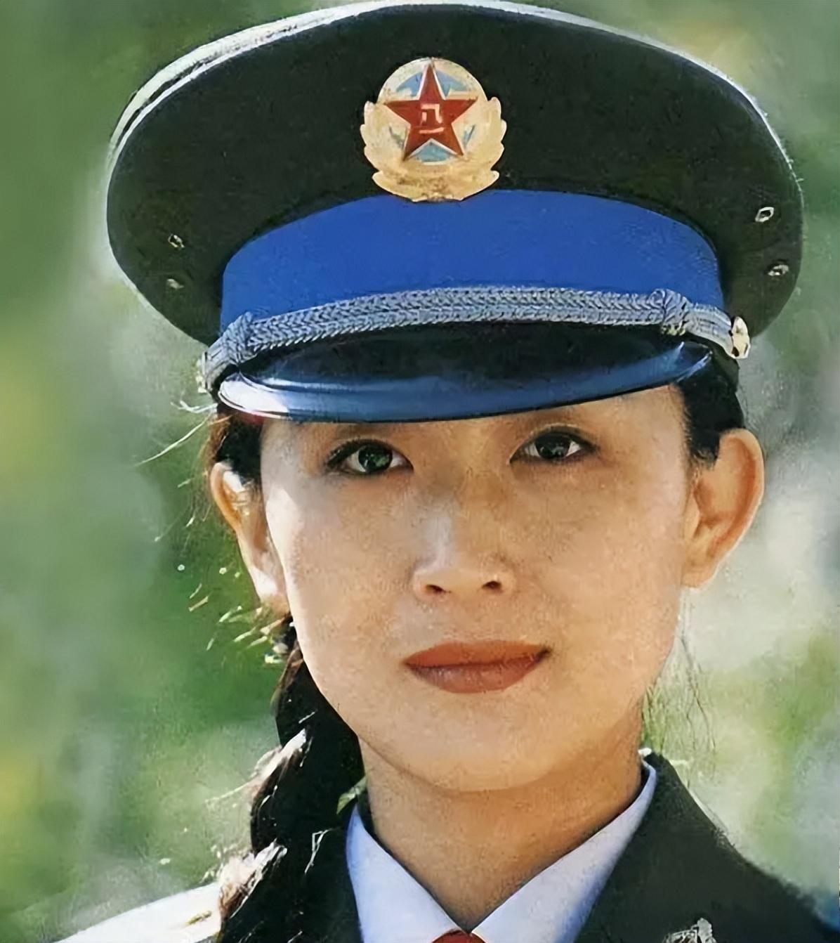 陈瑾:内娱的"异类"女星,非传统选择背后的成功与启示 陈瑾,一个在娱乐