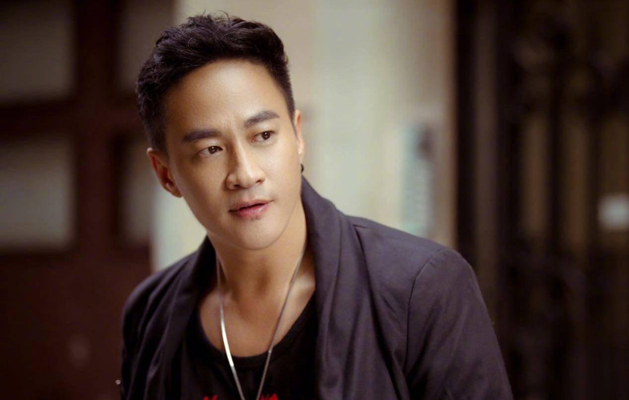 何润东《烈焰》近照引热议:48岁肌肉逆天,健康生活方式是关键 3月14日