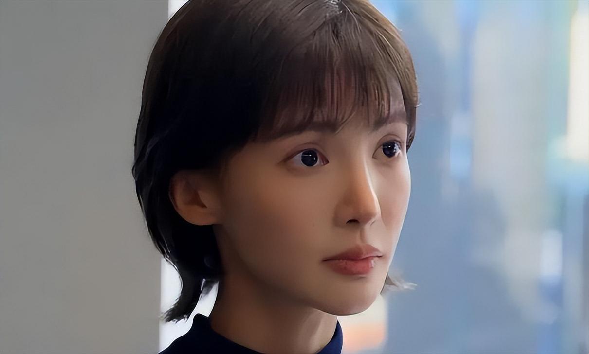 金晨新剧形象引争议,演技不佳还是整容过度?