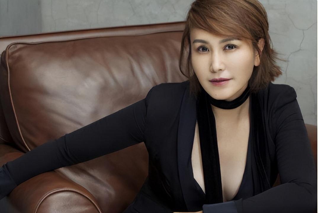 王茜,一个因刑侦电视剧《重案六组》中的"季洁"角色而广受喜爱的演员